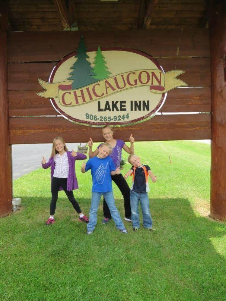 Chicaugon Lake Inn Gaastra Ngoại thất bức ảnh